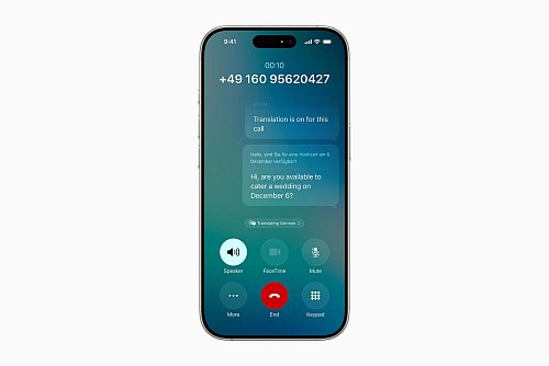 Apple demonstrierte die Übersetzungsfunktion bei Telefonanrufen auf Deutsch. - © Apple Inc./dpa-tmn
