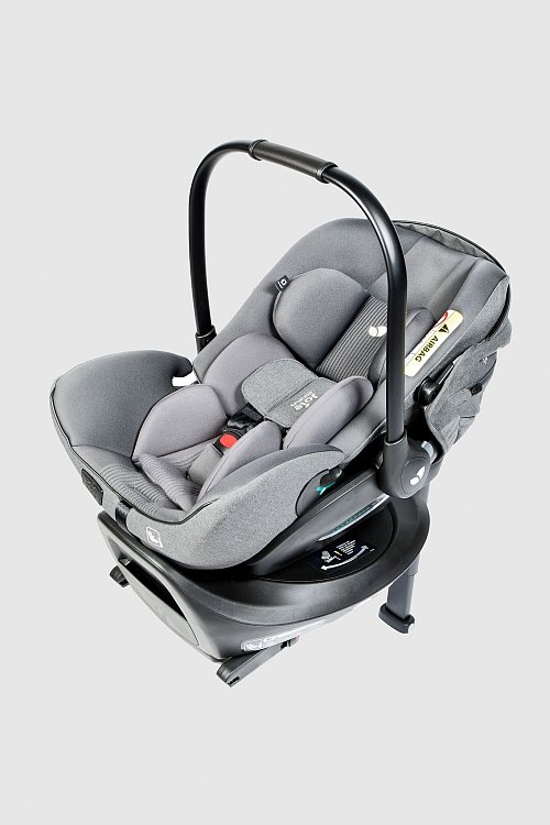 Bei den Babyschalen bekommt die «Joie i-Level Pro» die Note 2,3. - © Ralph Wagner/ADAC/dpa-tmn