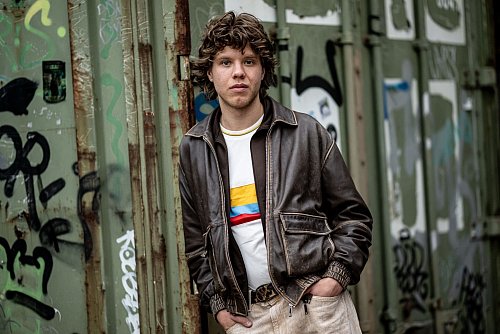 Der Song «tau mich auf» des Musikers «Zartmann» erreichte Platz eins unter den Top-Songs bei Spotify. (Archivbild) - © Fabian Sommer/dpa