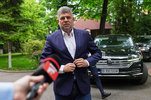 Rumäniens Ministerpräsident Marcel Ciolacu ist wegen der Niederlage des Regierungskandidaten bei der Präsidentenwahl zurückgetreten. - © Andreea Alexandru/AP/dpa