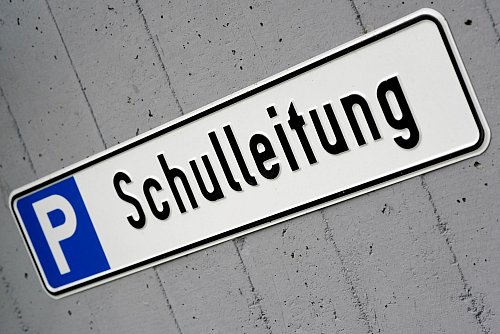 Das Leben als Schulleiter hat Vorteile, zeigt eine Studie für die Gewerkschaft Erziehung und Wissenschaft. (Symbolbild) - © Marius Becker/dpa