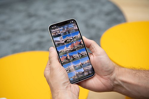 Hübsch, dieses Venedig: In der überarbeiteten Fotomediathek von iOS 26 lassen sich Bilder jetzt leichter sortieren und bearbeiten. - © Nico Tapia/dpa-tmn
