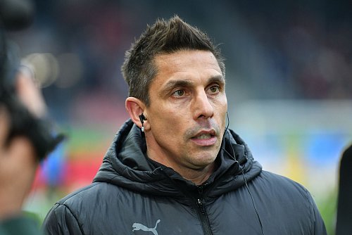 Marcel Rapp hat seinen Vertrag bei Holstein Kiel vorzeitig verlängert. - © Jan-Philipp Strobel/dpa
