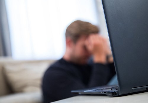 Die Folgen können für Betroffene gravierend sein (Symbolbild) - © Christin Klose/dpa-tmn/dpa