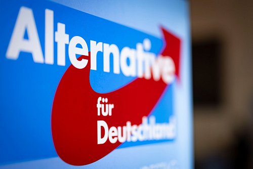 Vor allem im Ruhrgebiet rechnet sich die AfD im Kampf um die Rathäuser, Kreistage und Spitzenposten Chancen gegen die traditionellen Parteien aus. (Symbolbild) - © Christoph Reichwein/dpa