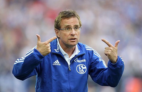 Rangnick war in der Vergangenheit Trainer vom Dortmunder Erzrivalen Schalke 04. - © Rolf Vennenbernd/dpa