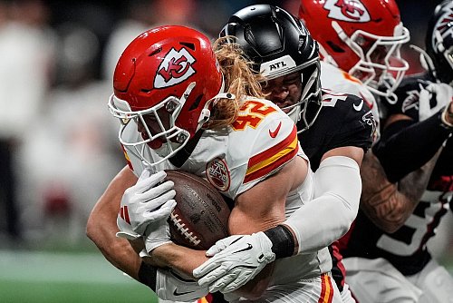 Die Kansas City Chiefs zählen auch nach drei Spielen zu den noch ungeschlagenen Teams der Liga. - © Brynn Anderson/AP/dpa