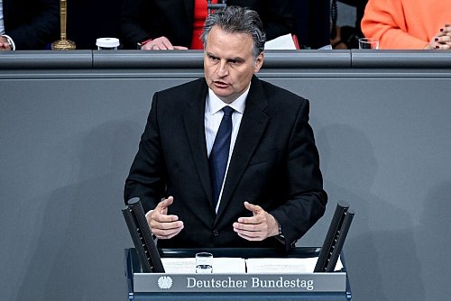 Günter Krings (CDU) sieht beim Cannabisgesetz großen Reformbedarf. - © Britta Pedersen/dpa
