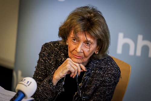Charlotte Knobloch findet deutliche Worte (Archivbild). - © Christoph Reichwein/dpa