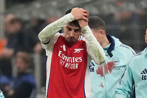 Kai Havertz erlebte einen schmerzhaften Champions-League-Abend mit dem FC Arsenal - © Luca Bruno/AP/dpa