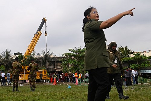 Ort des Unglücks war die Schule Milestone School and College. - © Mahmud Hossain Opu/AP/dpa