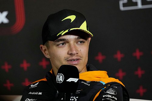 Für Lando Norris war das Rennen in Baku trotz toller Aufholjagd eine verpasste Gelegenheit im Titelkampf. - © Luca Bruno/AP/dpa
