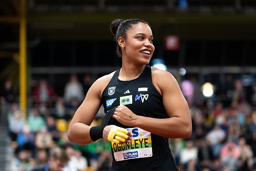 Yemisi Ogunleye reist als beste Kugelstoßerin Europas zur Hallen-EM. - © Marius Becker/dpa