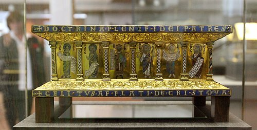 Auch der Restitutionsstreit um den wertvollen mittelalterlichen Welfenschatz ist ungelöst. (Archivbild) - © Alina Novopashina/dpa