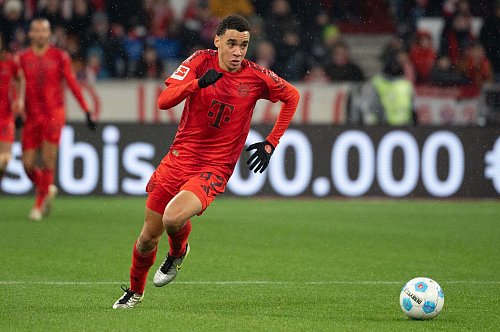 Jamal Musiala fehlt in Mönchengladbach krank. - © Magdalena Henkel/dpa