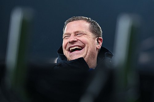 Bayern-Sportvorstand Max Eberl sieht gute Vertragsgespräche. - © David Inderlied/dpa