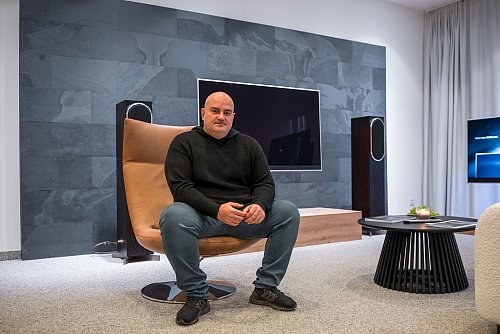 Aslan Khabliev übernahm Loewe 2019. - © Daniel Vogl/dpa