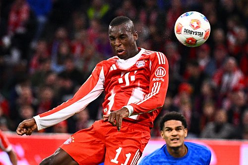 Nicolas Jackson köpft sein Premieren-Tor in der Bundesliga. - © Tom Weller/dpa