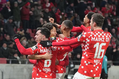 Der FSV Mainz 05 düpierte zu Hause den FC Bayern München. - © Thomas Frey/dpa