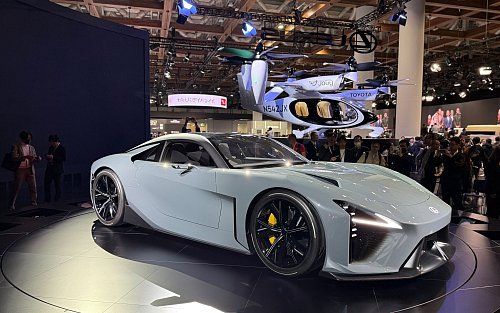 Möglicherweise schon im nächsten Jahr soll das zweisitzige Coupé LS Sport Concept auf den Straßen zu sehen sein. - © Thomas Geiger/dpa-tmn