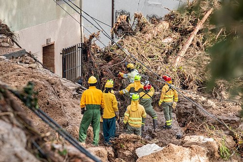 Für die Tragödie war der sogenannte «Kalte Tropfen» verantwortlich. Es handelt sich um ein Wetterphänomen, das vor allem in der spanischen Mittelmeerregion in den Monaten September und Oktober häufig auftritt. - © Víctor Fernández/EUROPA PRESS/dpa