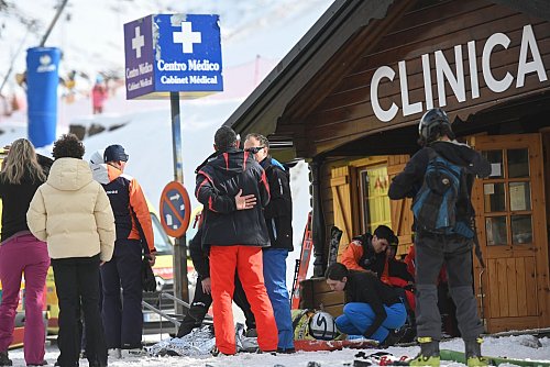 Große Bestürzung herrschte nach dem Unfall in dem spanischen Skigebiet. - © Verónica Lacasa/EUROPA PRESS/dpa