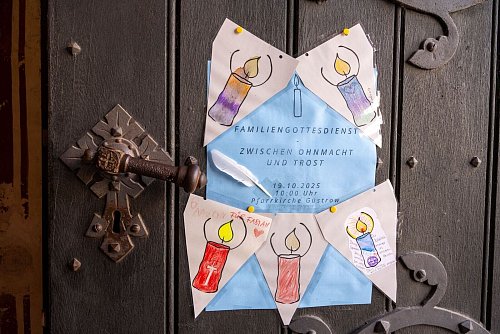 Die Kirche hatte für Sonntag zu einem Familiengottesdienst im Gedenken an den getöteten Fabian eingeladen. - © Stefan Sauer/dpa