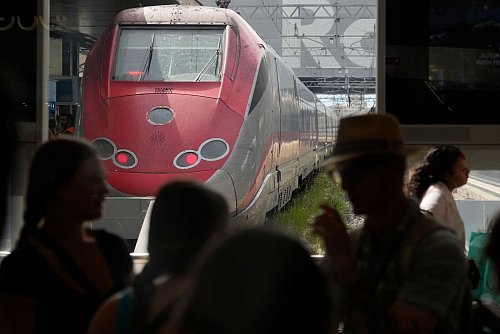 Zum ersten Mal in Italien mit dem Zug unterwegs? Nicht wundern: Die Tickets sind dort oft erstaunlich günstig zu haben. - © Gregorio Borgia/AP/dpa-tmn