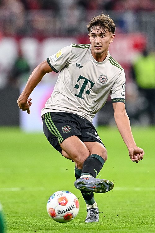 Tom Bischof in Aktion: Der Youngster machte viele kluge Sachen. - © Harry Langer/dpa