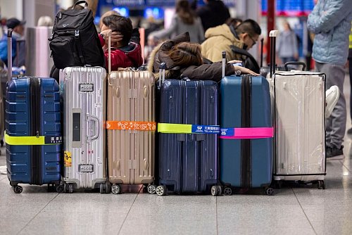 Kommt der Koffer weg, haftet die Airline dafür. - © Thomas Banneyer/dpa/dpa-tmn