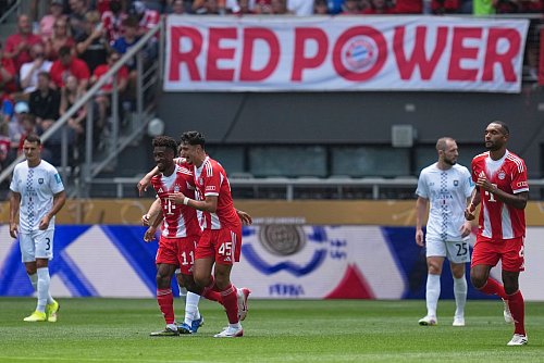 Zu viel Bayern-Power für Auckland. - © Joshua A. Bickel/AP/dpa