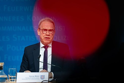 Thüringens Innenminister Georg Maier (SPD) hält einen Verbotsantrag für aussichtsreich. (Archivfoto) - © Jacob Schröter/dpa