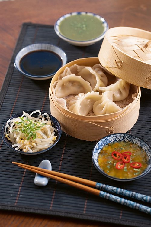 Soul-Food: Dim Sum heißen auf Mandarin auch Dian Xin, wortwörtlich übersetzt «die das Herz berühren». - © Anna Höller/Lichtecht Fotografie/Stocker Verlag/dpa-tmn