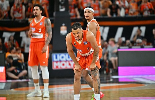 Enttäuschte Gesichter: Die Ulmer konnten ihren ersten Matchball nicht nutzen. - © Jan-Philipp Strobel/dpa