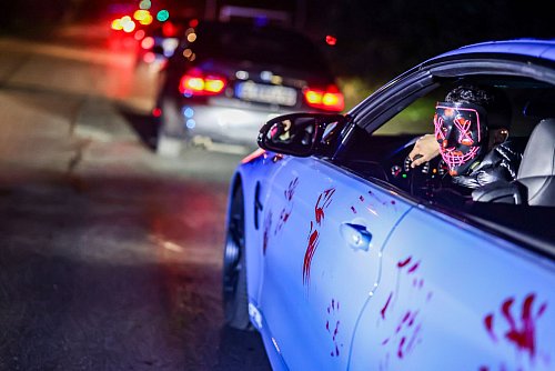 In Emmerich am Niederrhein gab es ein illegales Treffen der Tuning-Szene. - © Christoph Reichwein/dpa