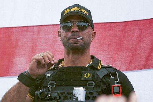 Der Anführer der rechten «Proud Boys», Henry "Enrique" Tarrio, gehörte nach der Kapitol-Attacke zu den Angeklagten mit den höchsten Haftstrafen. (Archivbild) - © Allison Dinner/FR171780 AP/AP/dpa