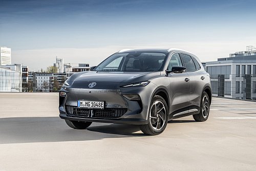 Frischware eingetroffen: Wer den MG S5 kaufen möchte, muss mindestens 37.990 Euro bezahlen. - © Marcus Werner/MG Motor Deutschland/dpa-tmn
