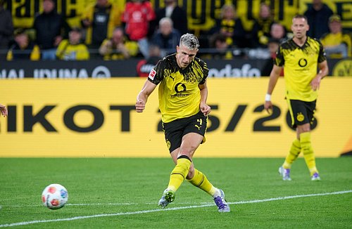 München oder Dortmund? Wo liegt die Zukunft von Nico Schlotterbeck? - © Bernd Thissen/dpa