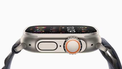 Die Apple Watch Ultra 2 profitiert von einer neuen Display-Architektur, die die maximale Helligkeit steigert. - © Apple/dpa-tmn