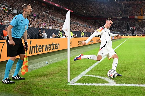 Kroos-Nachfolger Pascal Groß hinterließ einen guten Eindruck. - © Fabian Strauch/dpa