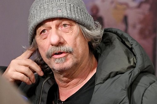 Regisseur Hans-Günther Bücking hinterlässt ein umfangreiches filmisches Werk. - © Frank May/dpa