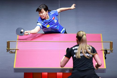 WM-Duell: Annett Kaufmann gegen die Chinesin Chen Xingtong. - © Liu Xu/XinHua/dpa