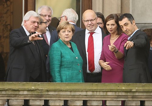 Verhandlungspausen mit Spreeblick gab es auch bei den Jamaika-Sondierungen. - © Michael Kappeler/dpa