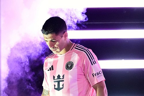 Auch Suárez konnte das Aus trotz großen Einsatzes nicht verhindern. - © Brynn Anderson/AP/dpa