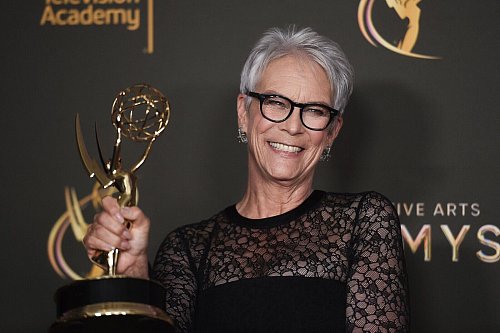 Oscar-Preisträgerin Jamie Lee Curtis hat sich vor den Flammen in Sicherheit gebracht. (Archivbild) - © Richard Shotwell/Invision via AP/dpa