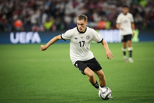 Spielt in der kommenden Saison für den FC Liverpool: Florian Wirtz. - © Christian Charisius/dpa