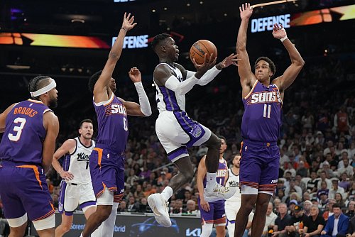 Dennis Schröder zeigte eine ordentliche erste Pflichtvorstellung bei den Kings. - © Rick Scuteri/AP/dpa