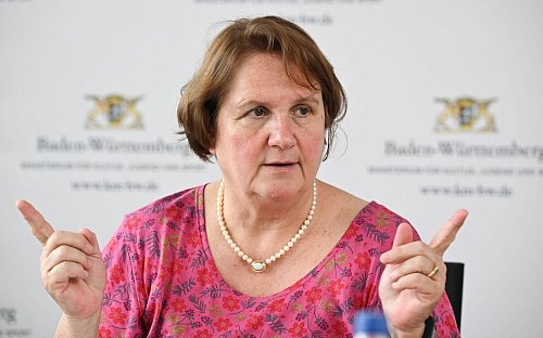 Die Vorsitzende der Sportministerkonferenz, Theresa Schopper, hat Kanzler Friedrich Merz wegen des geplanten Sondervermögens geschrieben. - © Bernd Weißbrod/dpa