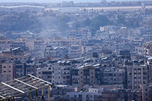 Im Libanon könnten nach Angaben des geschäftsführenden Ministerpräsidenten bis zu einer Million Menschen vertrieben werden. - © Sylvain Rostaing/Le Pictorium via ZUMA Press/dpa