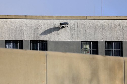 Was hat sich hinter den Mauern abgespielt? - © Karl-Josef Hildenbrand/dpa